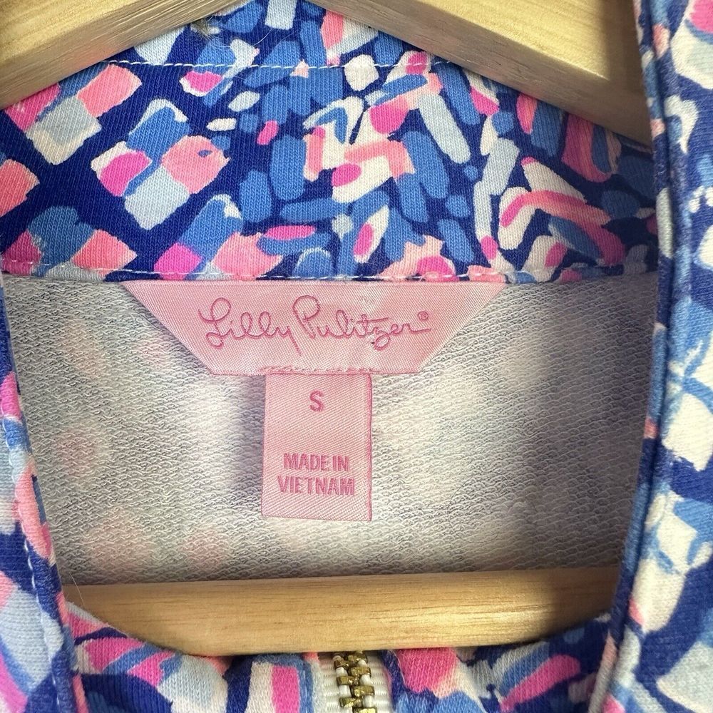 LILLY PULITZER Skipper Pullover Top Womens Small Royal Blue Pink Crochet Trim‎ - Picture 6 of 7